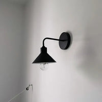 Lámpara Galponera Höllsen Con Aplique De Pared