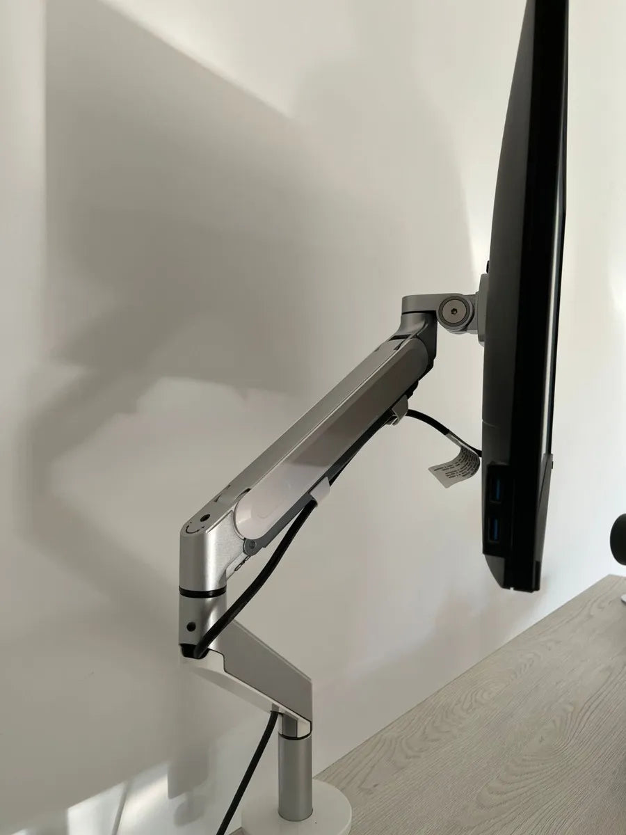 Brazo Para Monitor Höllsen
